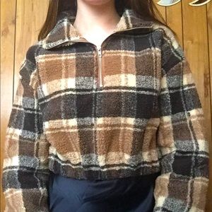 Super cute trendy zip up sweater